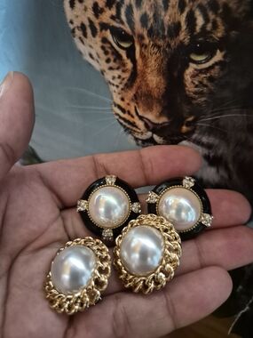 Fashion Jewelry Gold-Tone Pearl Earrings with Black Accents